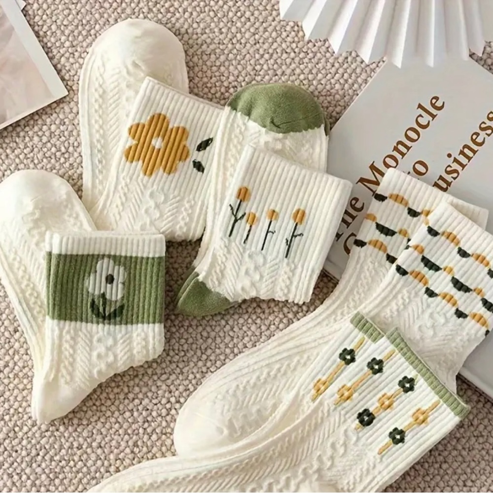5-Pair Pack Floral Jacquard Socks - Picture 3 of 5